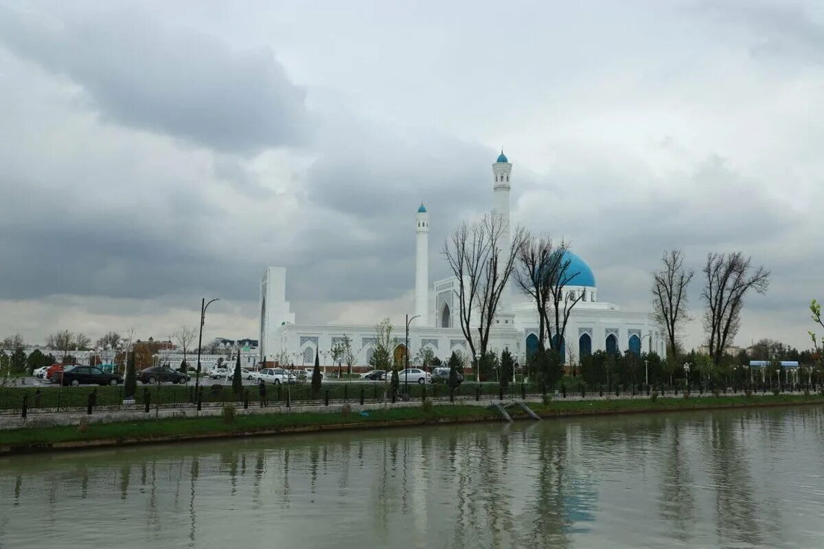 Погода в ташкенте узбекистан. Узбекистан Ташкент климат. Узгидромет Узбекистана. Дождь в Узбекистане. Дождливый Ташкент.