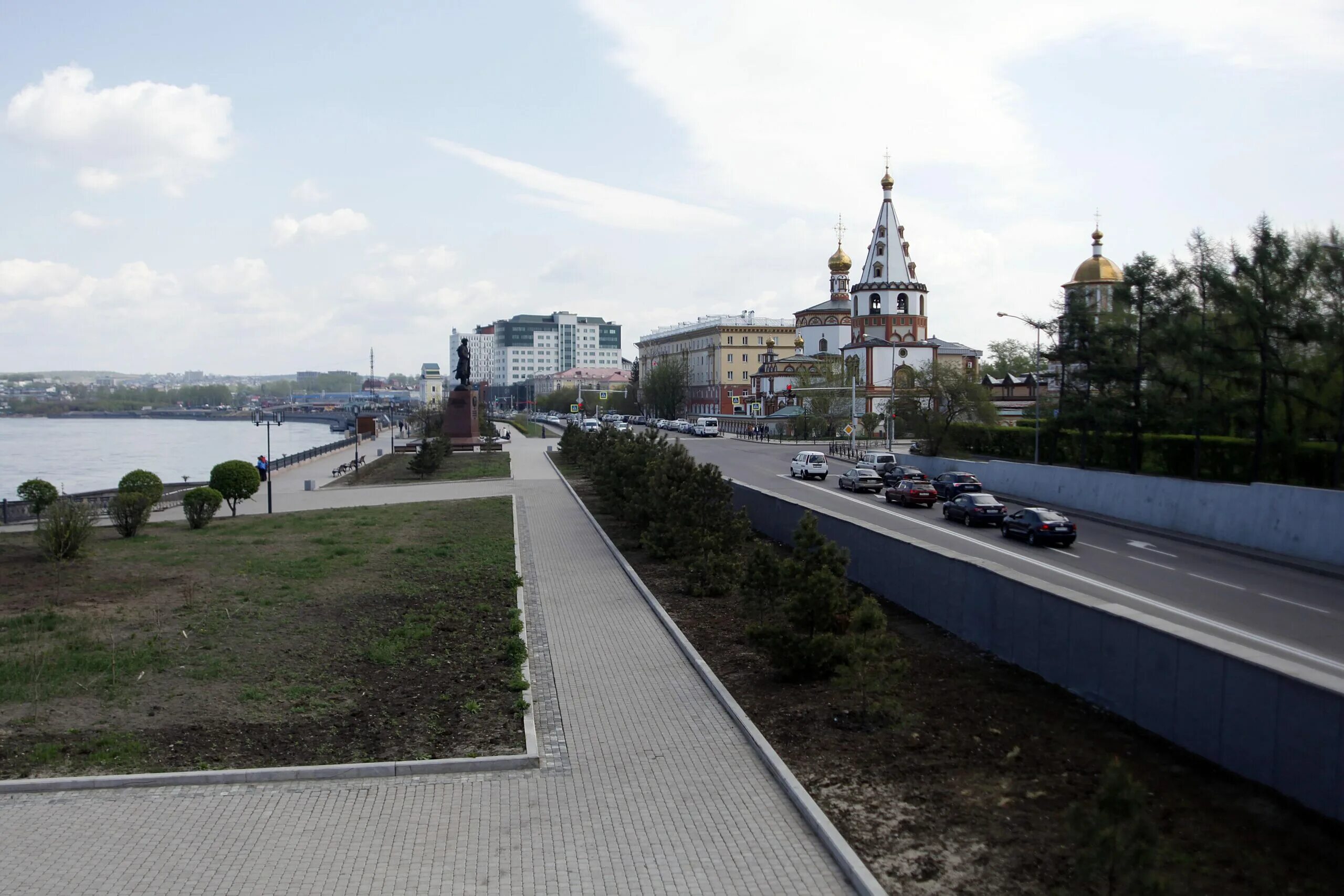 Нижнюю набережную обновляют в Иркутске. Фото с места