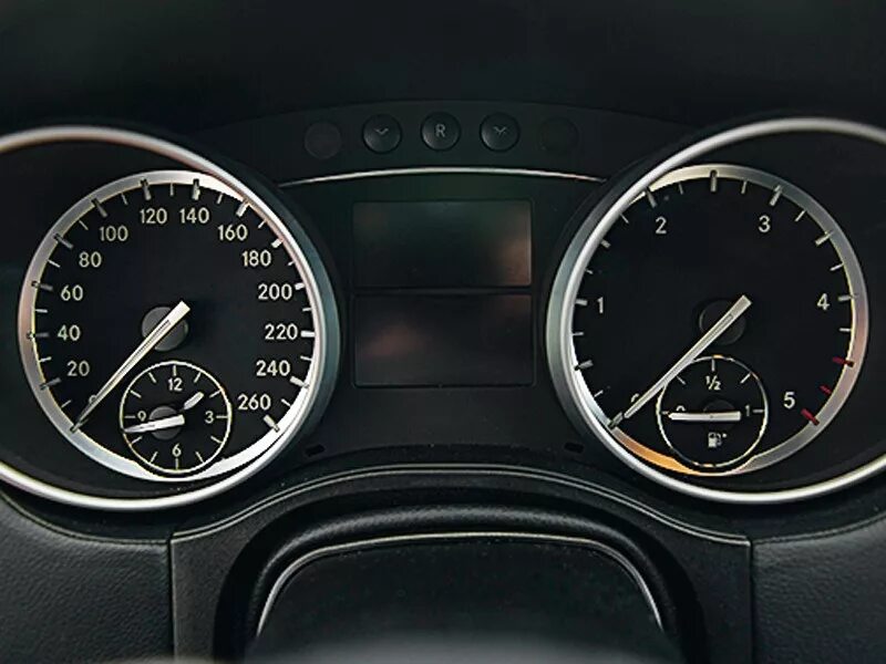 приборная панель gl 164. 220 миль. приборная панель мерседес мл 163. панель приборов мерседес мл 350. тахометр мерседес мл 350.
