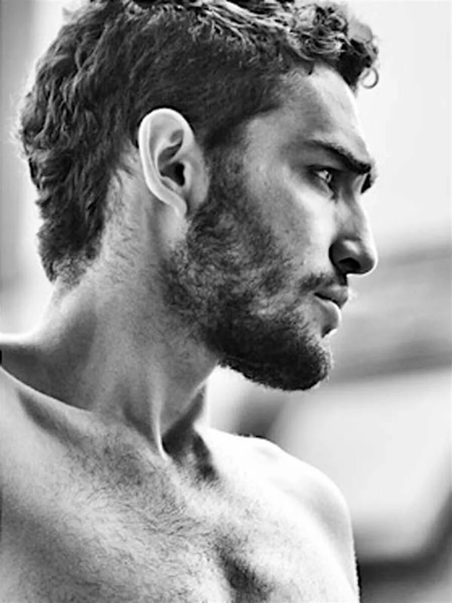 Лицо грека. Античная скульптура. Греческий профиль. Лицо грека. Греческие парни.