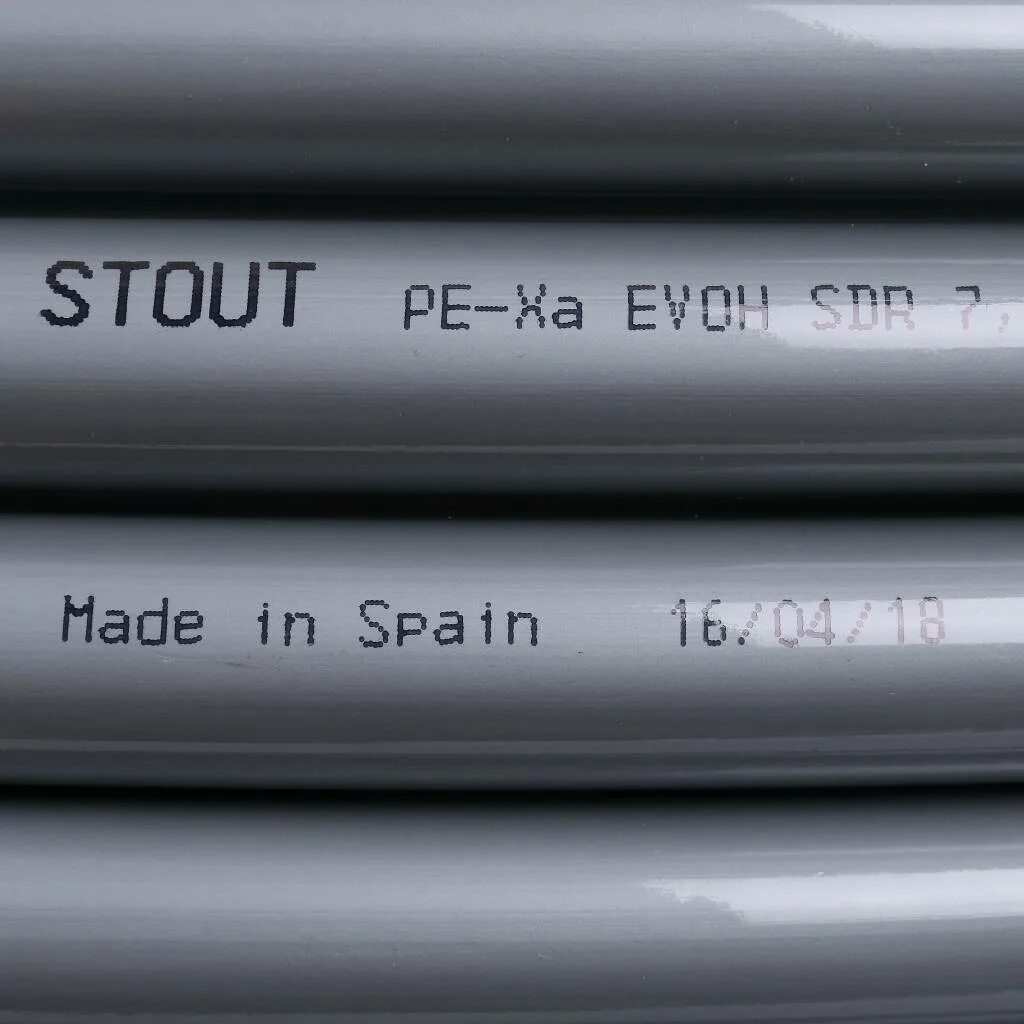 Труба стаут сшитый. Труба stout pex-а 20х2,8. труба стоут pex-a 20*2/8. труба серая stout 20. труба pex-a evoh 20 2.8.
