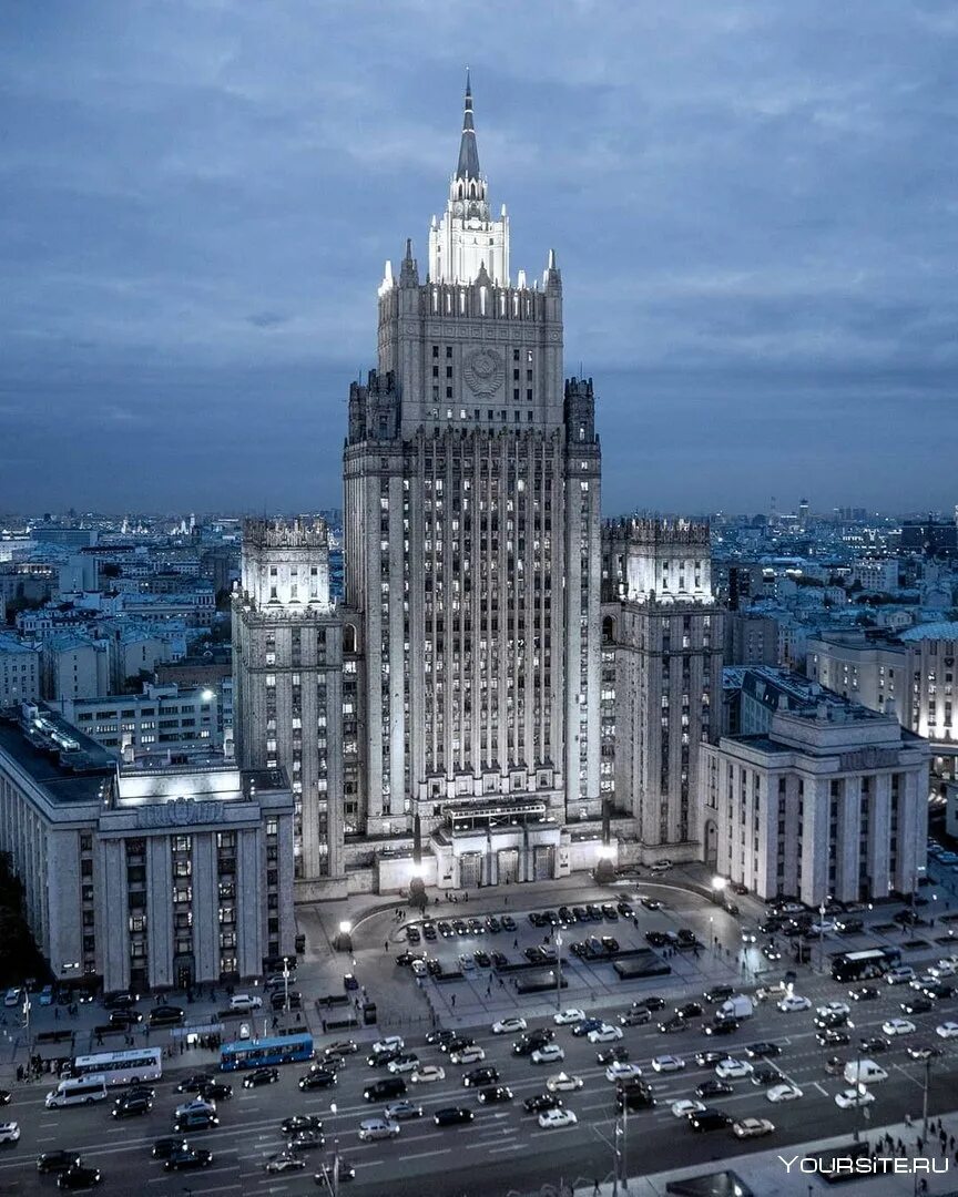 Каких либо зданий