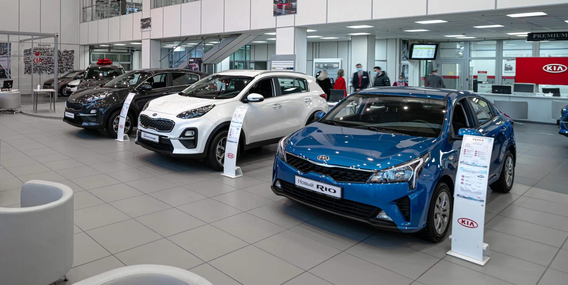 Подешевеют ли автомобили в 2025 году. Новые автомобили россии. первый автосалон. самый быстрый автосалон. автоновости.