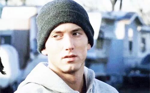 Eminem rabbit run. Эминем в шапке 8 миля. marshall eminem. эминем в шапке. эминем в красной шапке.