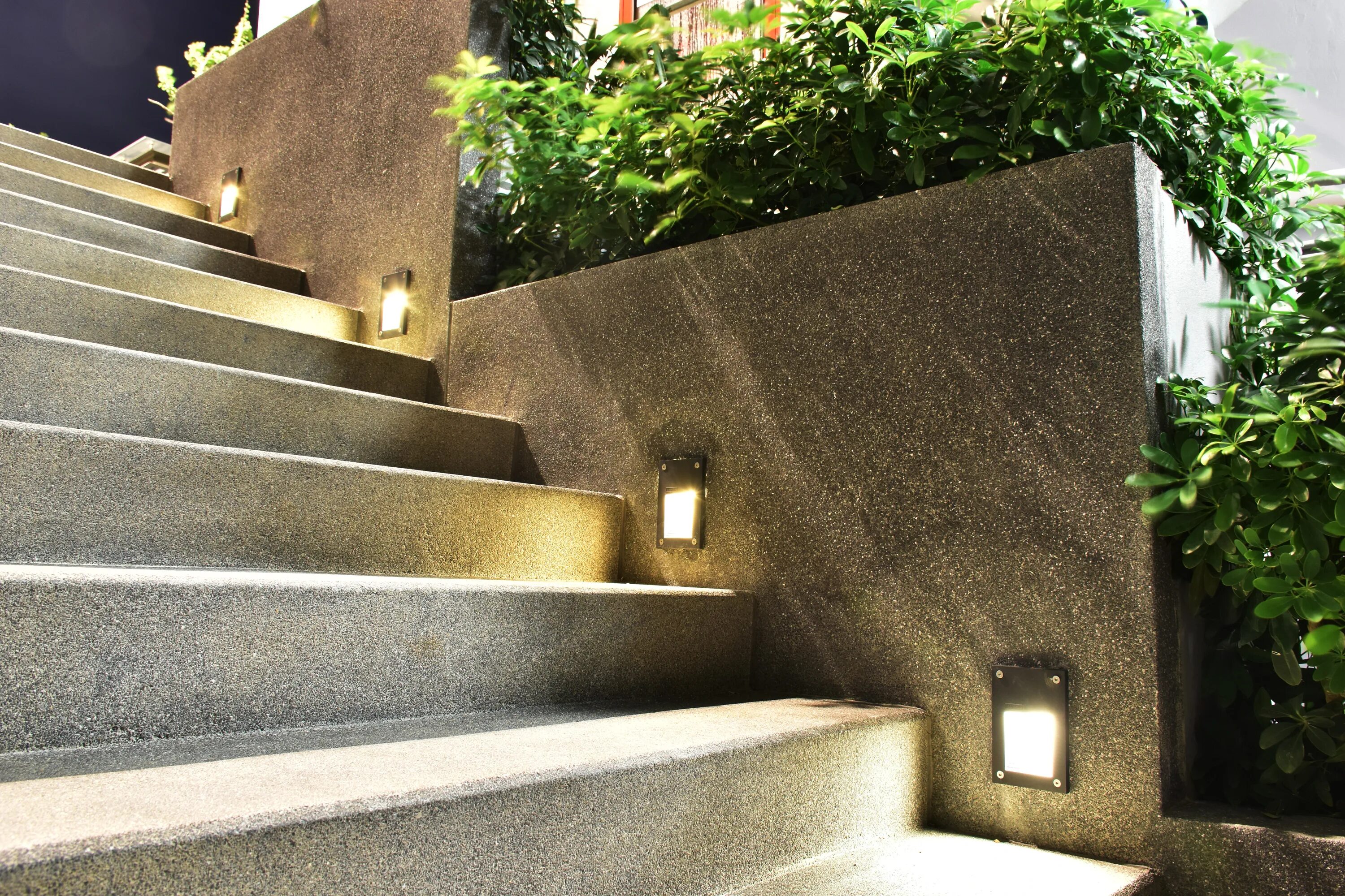 Подсветка лестницы на улице. Outdoor Step Lights. Stairs outdoors. Lighting Hospital Stairs. Step lighter