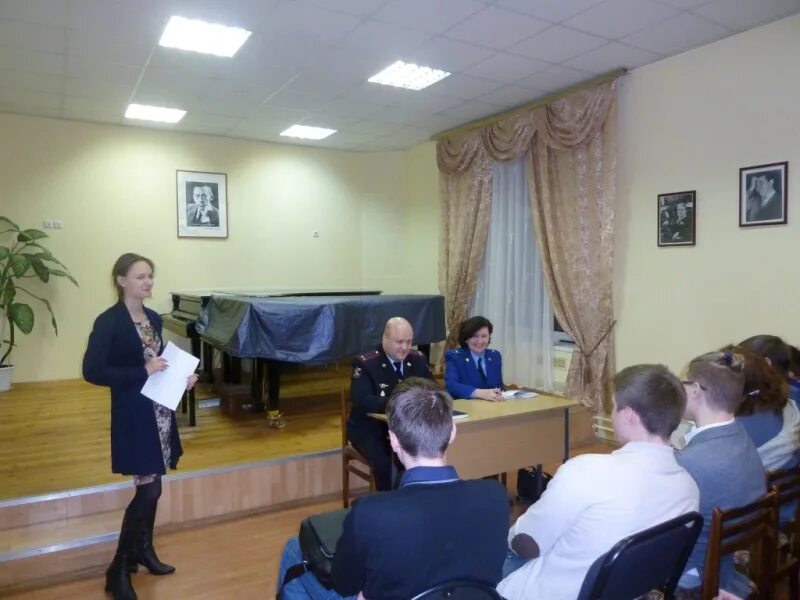 Омвд по району ясенево. Несовершеннолетний и полиция. Омвд ясенево москва. Омвд по району ясенево начальник. Отдел мвд ясенево сотрудники.