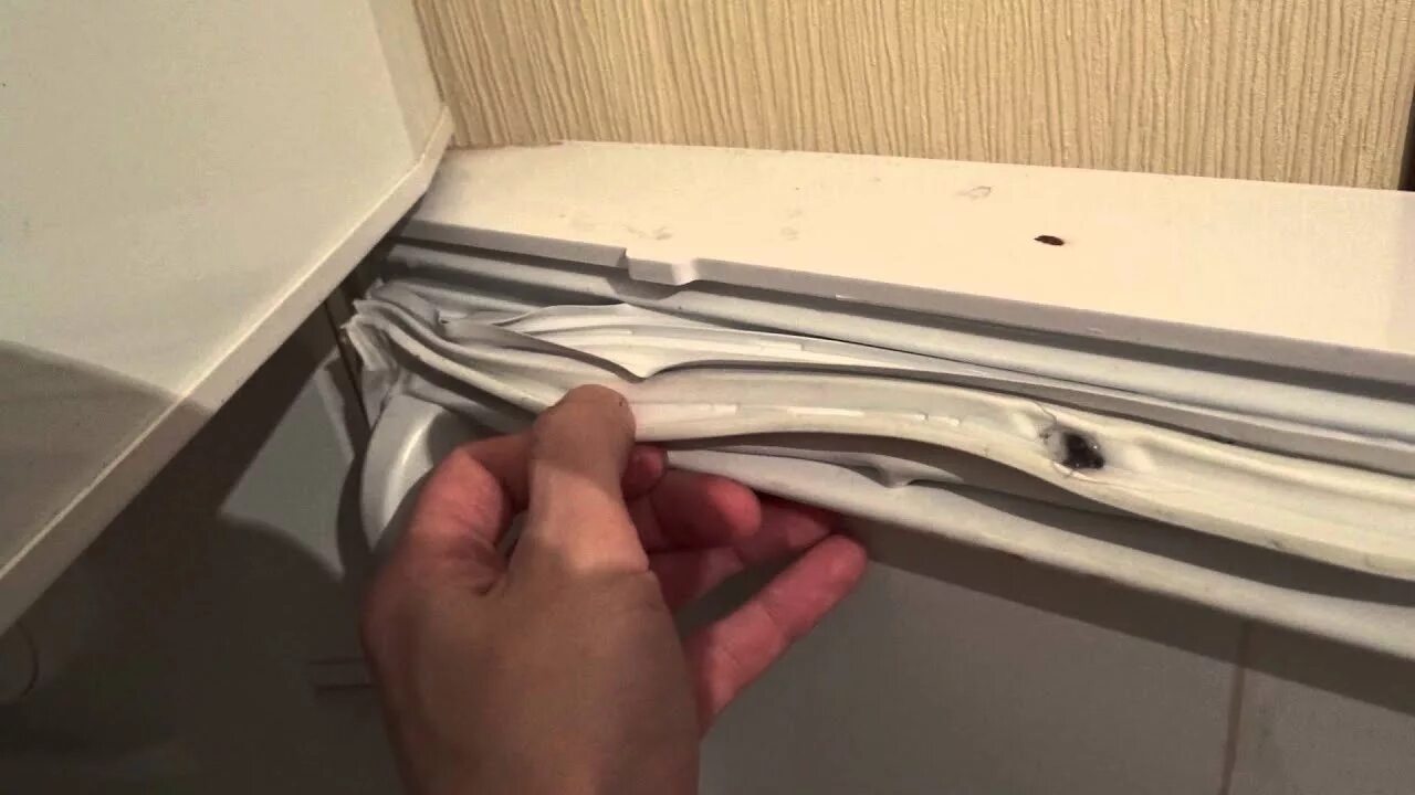 Задняя стенка шкафа. Крепеж задней стенки шкафа. Задняя стенка шкафа. Electrolux ews 1020 в разборе. Дверцы из фанеры для шкафа.