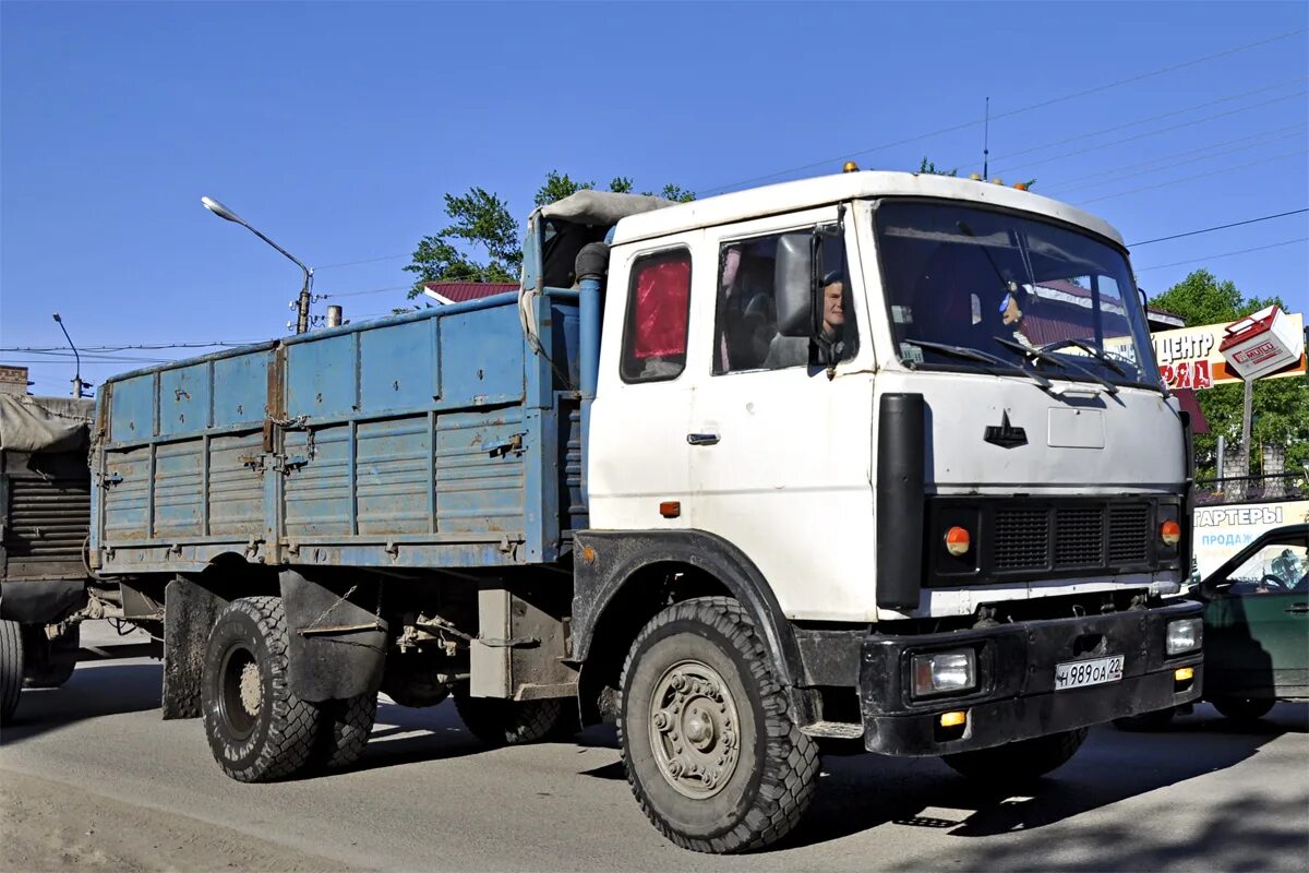 Маз 4570 самосвал. Самосвал маз 4*2. Маз 4 2. Грузовик маз 53371. Маз 5550 самосвал новый.