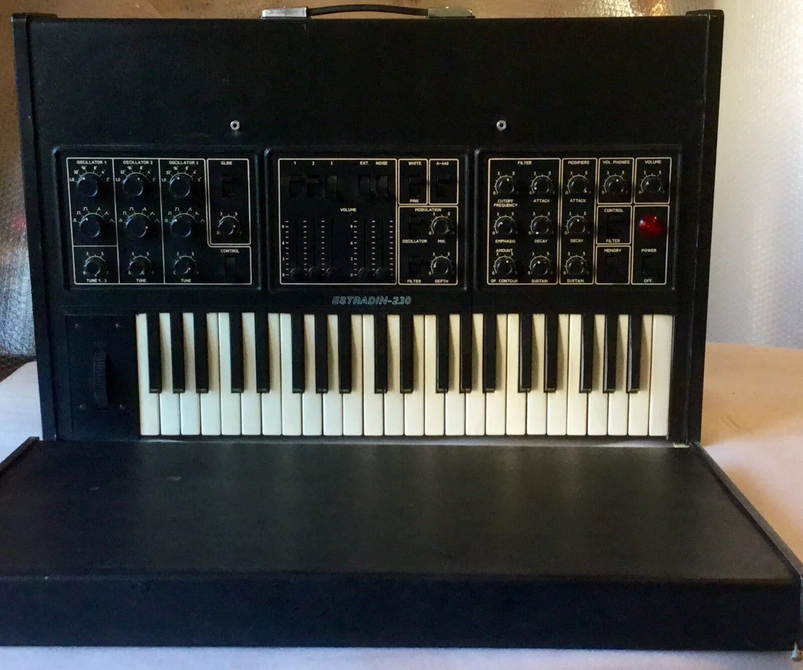 Akai mpk mini mkiii белый. Контроллер оникс mk3. W w midi. Akai pro mpk mini mk3 white. W w midi.