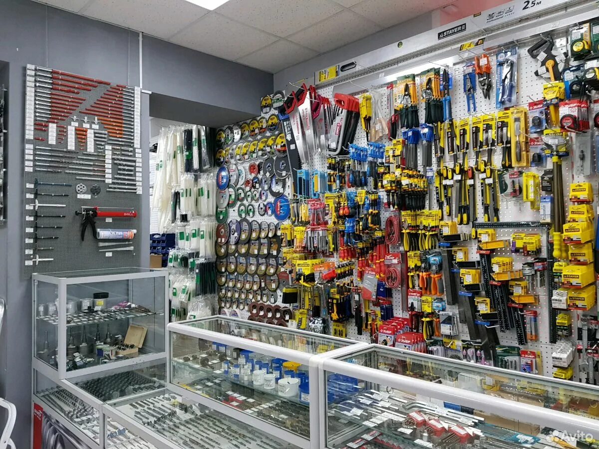 Магазин центр крепежа нижний новгород. Оборудование для магазина крепежа. Выкладка крепежа. Магазин крепежа. Крепёж магазин в москве.