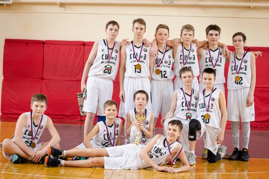 Чемпион екатеринбург. Три вкуса екатеринбург чемпионов 15. Хороший магазин екатеринбург. Чемпион екатеринбург. Чемпион екатеринбург.