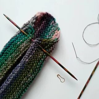 Следки из 3 петель спицами