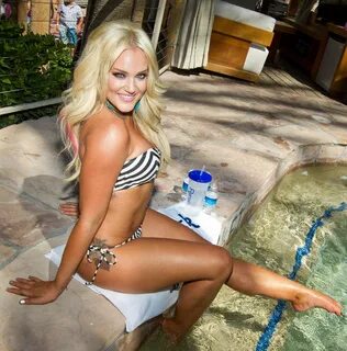 Lacey Schwimmer Feet (5 images). 