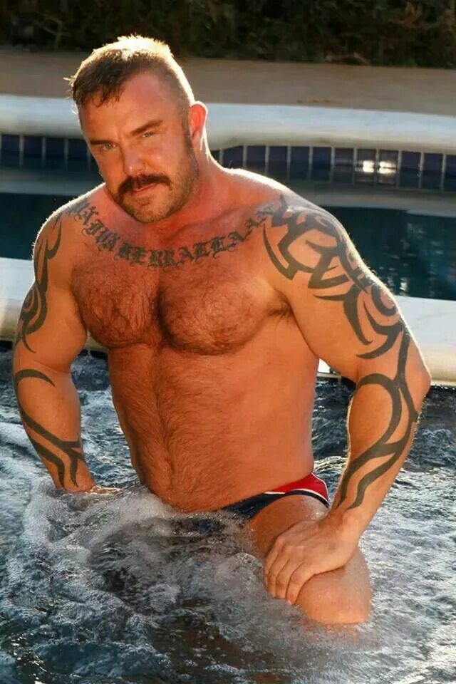 Daddy twitter. Гуннар Дэдди. Muscle Bears in speedo. Leather Daddy. Pete of Finland.