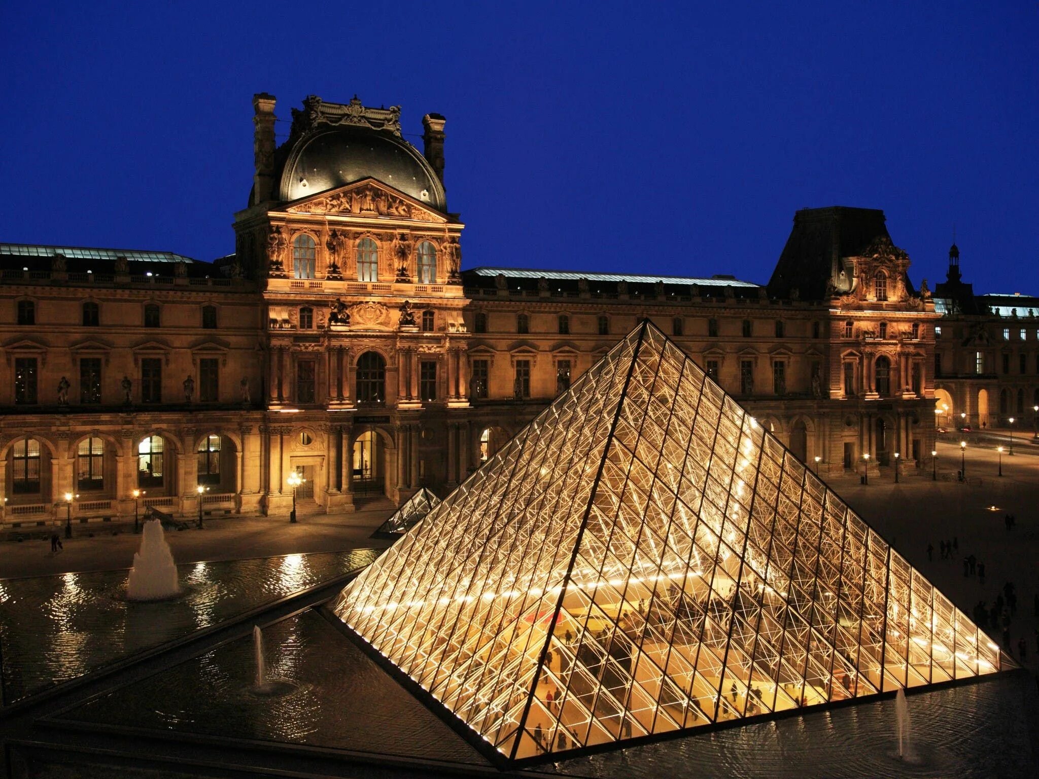 Лувр музей. Австрия Лувр. Лувр Париж Эстетика. Франция Лувр Эстетика. Le louvre