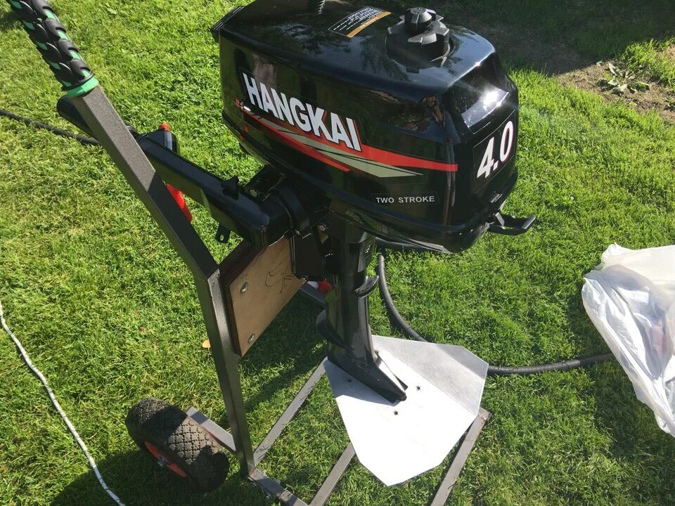 меркури 18 2010 года. лодочный мотор hangkai 9. свд маркет лодочные моторы. 8 л. сата25.