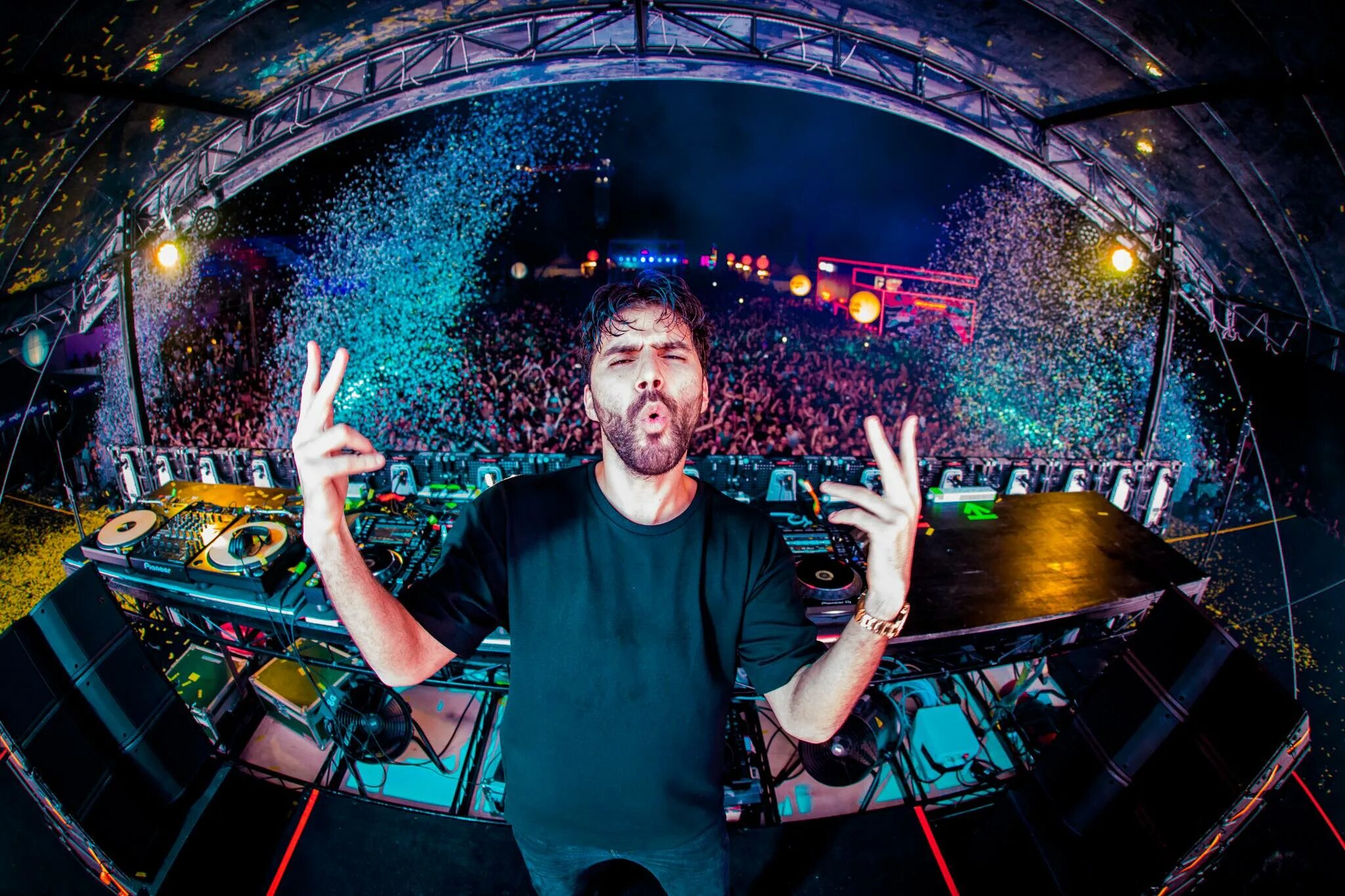 R3hab. R3hab нидерландский диджей. R3hab блоггер. Лучшие DJ. Лучшие треки драма