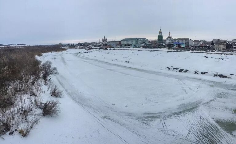 Уровень воды в исети сегодня. Река Исеть Шадринск. Город Шадринск на реке Исеть. Река Исеть Курганская область Шадринск. Шадринск мост через Исеть.