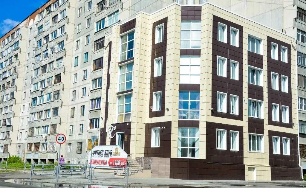 Сайт 30 курган. Курган Василия Блюхера 30 в. Резиденция спорта Блюхера 30. Резиденция спорта Курган. Квартал резиденция Курган.