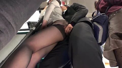 Einige Phantasien Für Diese Junge Dame Auf Einen Besonderen Porno Bus.