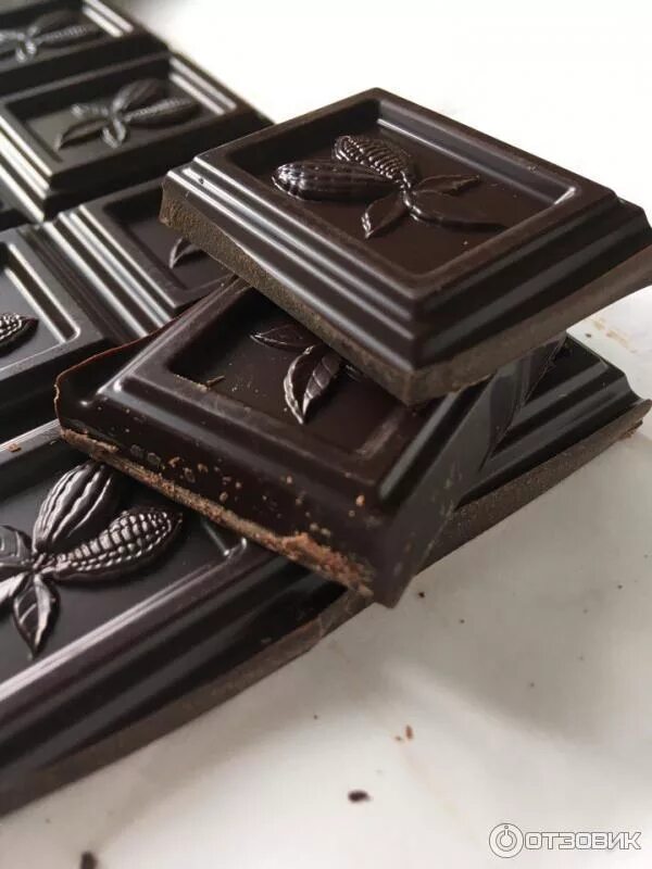 Как выглядит черный шоколад Pieces of dark chocolate stock photo. Image of cracked 50438232