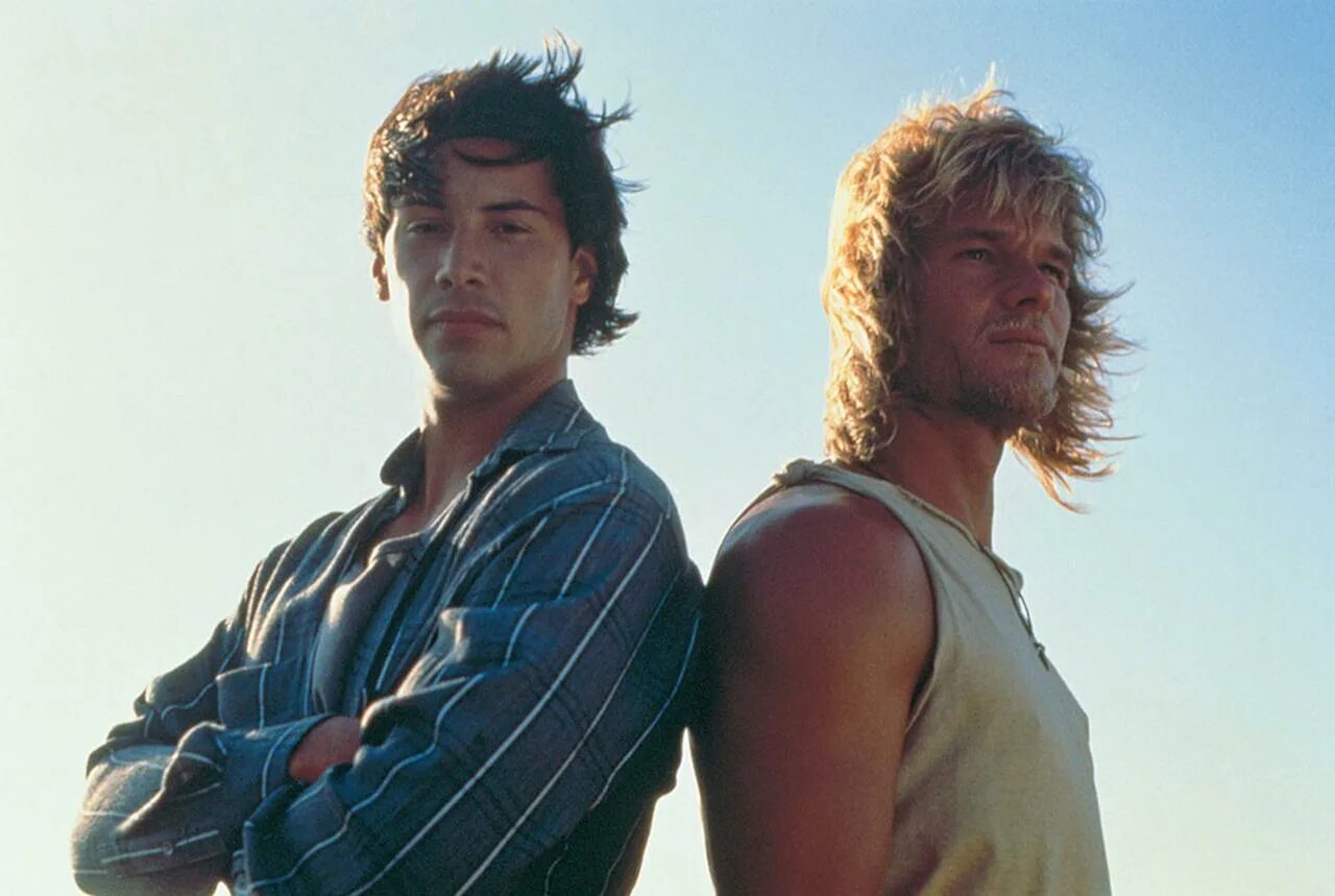 патрик суэйзи и киану ривз. патрик суэйзи на волне. патрик суэйзи на гребне волны. патрик суэйзи на гребне волны одежда. на гребне волны 1991 патрик суэйзи.