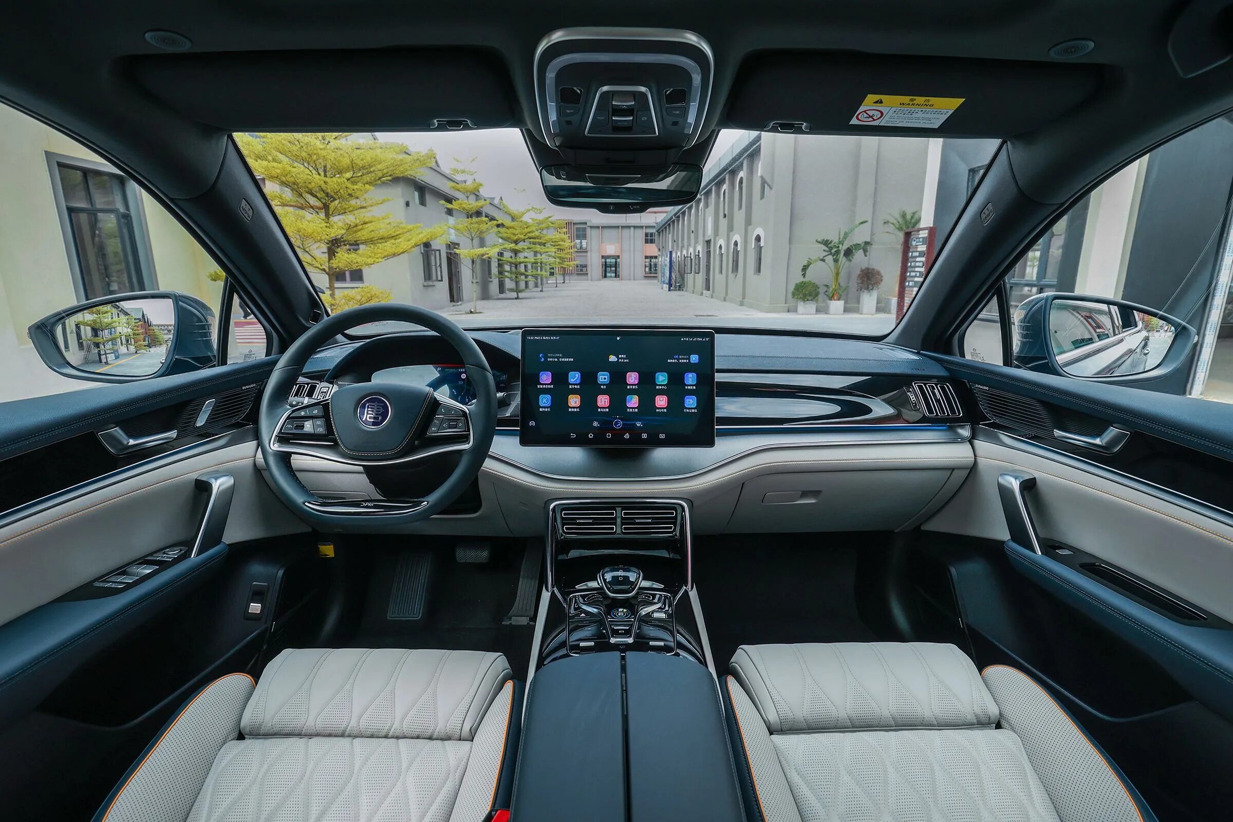 Flagship 4wd. Джили монжаро 2023 салон. Byd tang ev 4wd. Geely monjaro 2023. Byd tang 4wd.