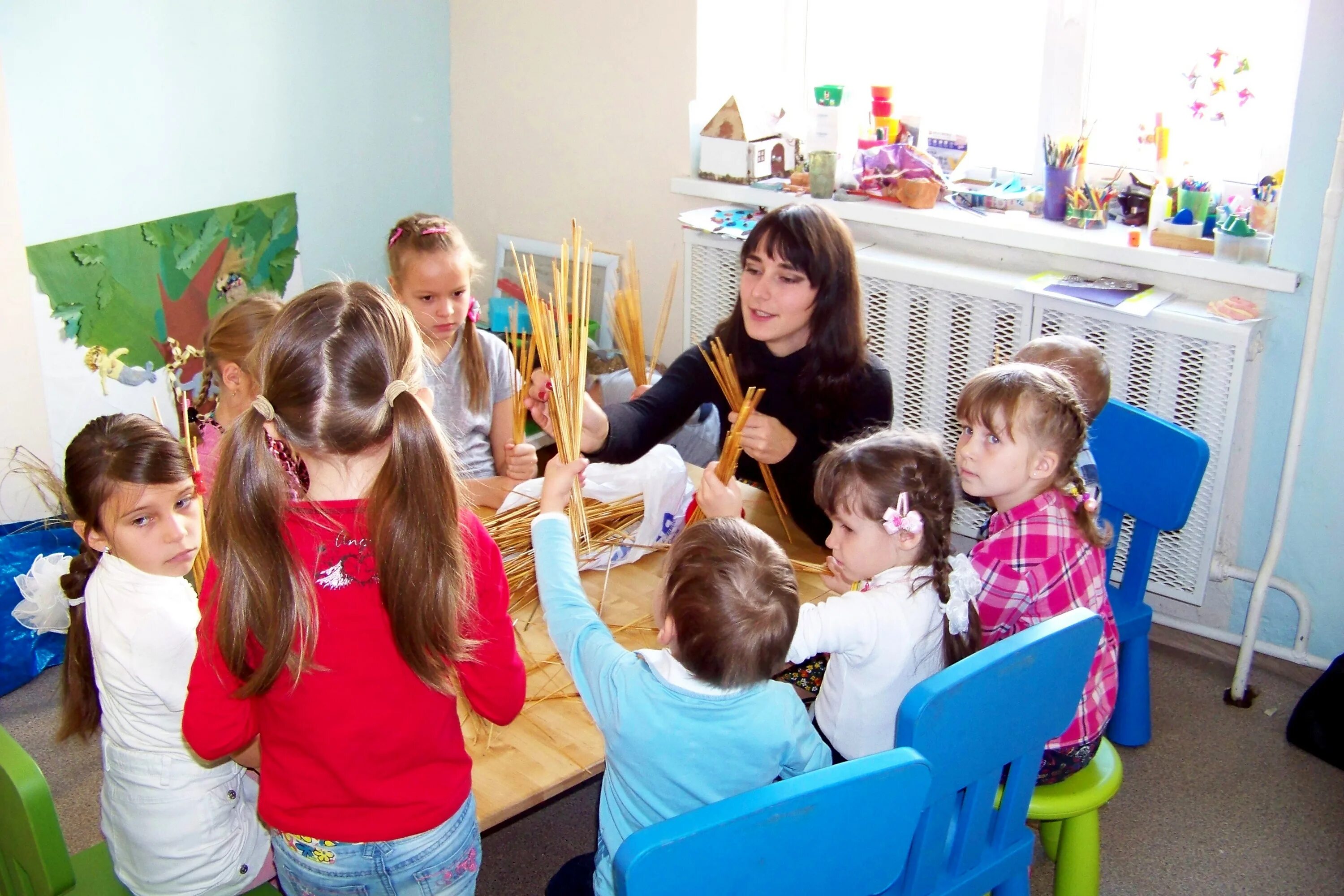 арт пространство театральная просто. клуб досуга для детей название. дискотека для подростков. дискотека. детский клуб сказка.