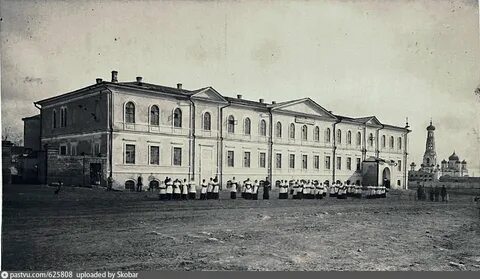 Гимназия старая