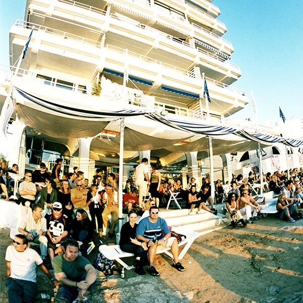 Cafe del mar ibiza закат. Ибица 1970. Кафе на пляже. Ибица одесса фото. Cafe del mar ibiza.