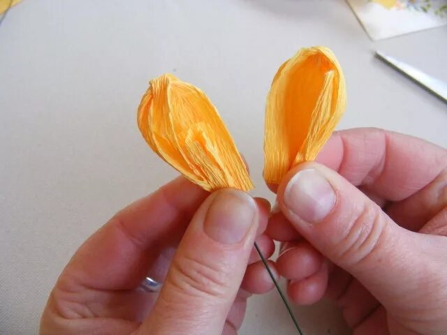 Видео как сделать цветок крокус из бумаги
