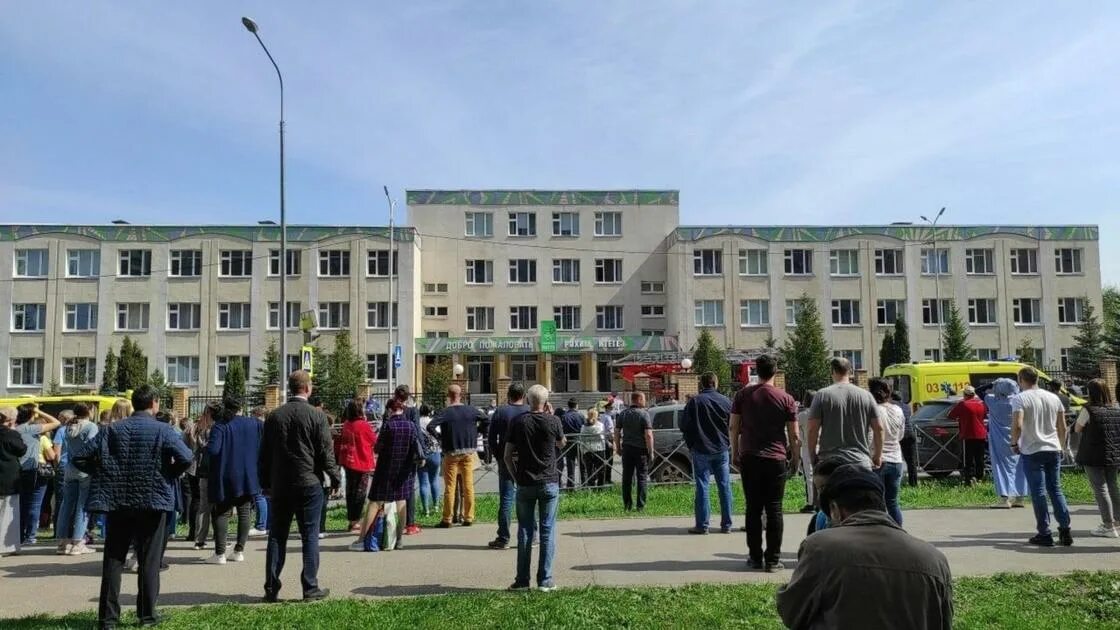 В учебных заведениях Казани усилили меры безопасности после ЧП в школе - РИА Нов