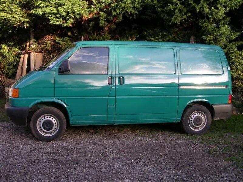 Купить фольксваген фургон. Volkswagen Transporter t4 фургон. VW Transporter t4 1992. Фольксваген транспортёр т4 зеленый. Volkswagen Transporter t4 грузовой.