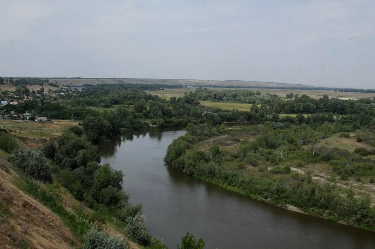 Река Медведица Волгоградская область. Село Медведица Жирновского района. Река Медведица Жирновский район. Село Медведица Жирновского района Волгоградской области. Волгоградская область ветер