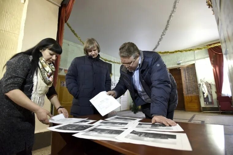 Администрация михайловска ставропольского края. Администрация Михайловск. Районная администрация Михайловск. Михайловск мэрия. Работники администрации города Михайловска Ставропольского края.