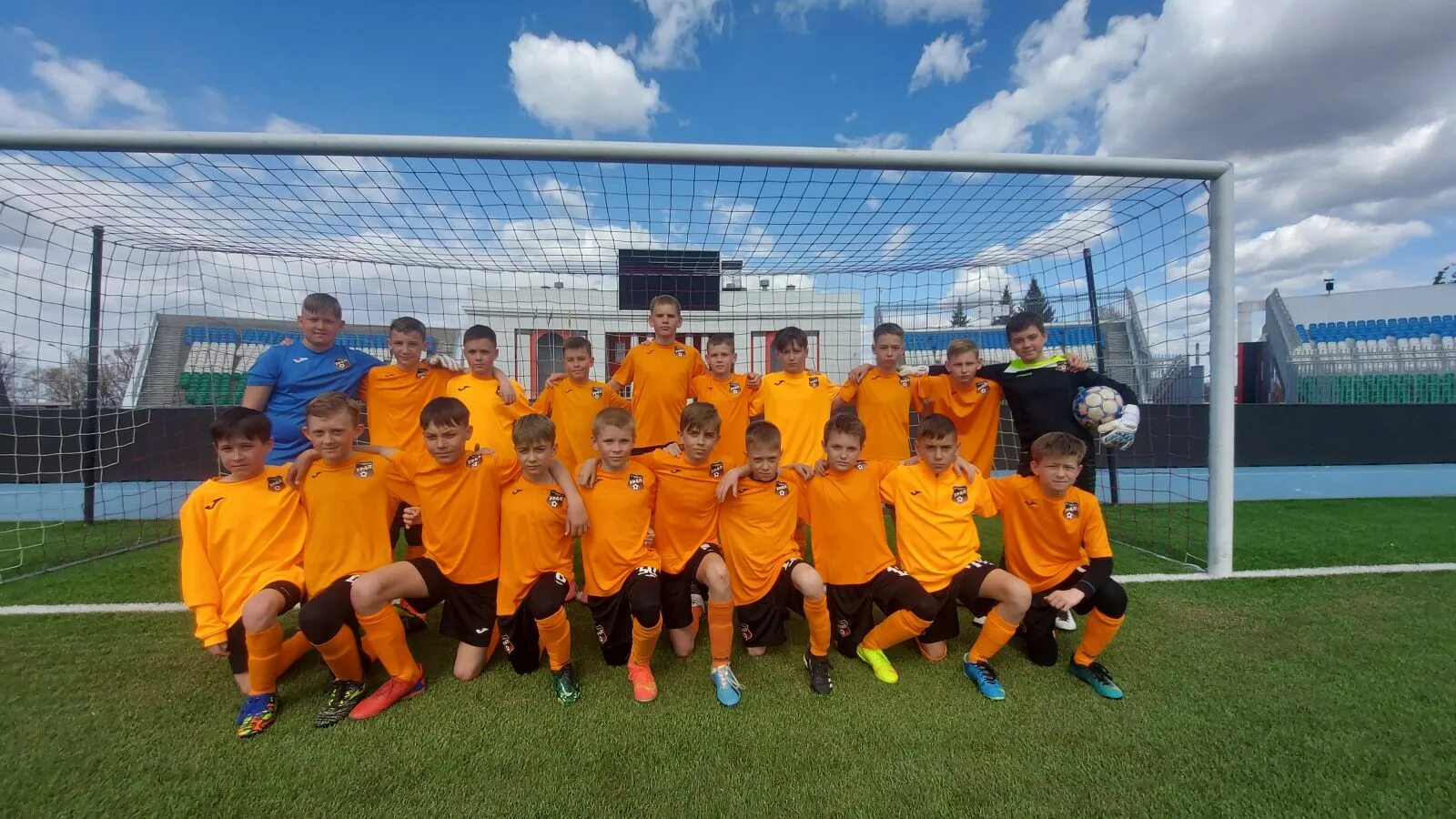 Сш урал. Логотип фк урал екатеринбург. Сш урал. Русичи 2011. Мбу сш по футболу «урал».