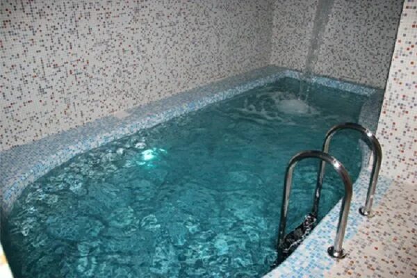 Сауны бердска с бассейном. Сауна в бердске relax. сауна хоттабыч бердск. баня с бассейном бердса.