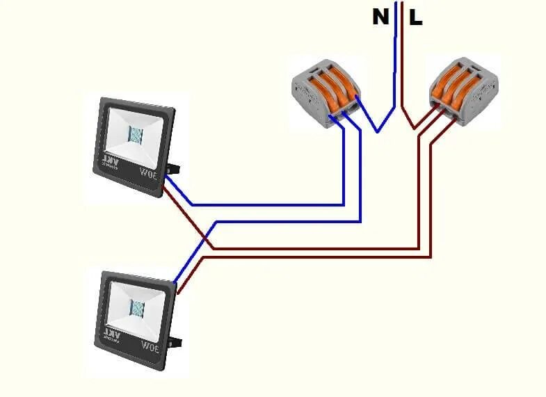 Схема подключения двух прожекторов на один провод. Прожектор светодиодный подключить к 220в на 2 провода. Схема подключения 3 светодиодные прожекторы. Схема соединения проводов клеммами WAGO. Соедини подключись