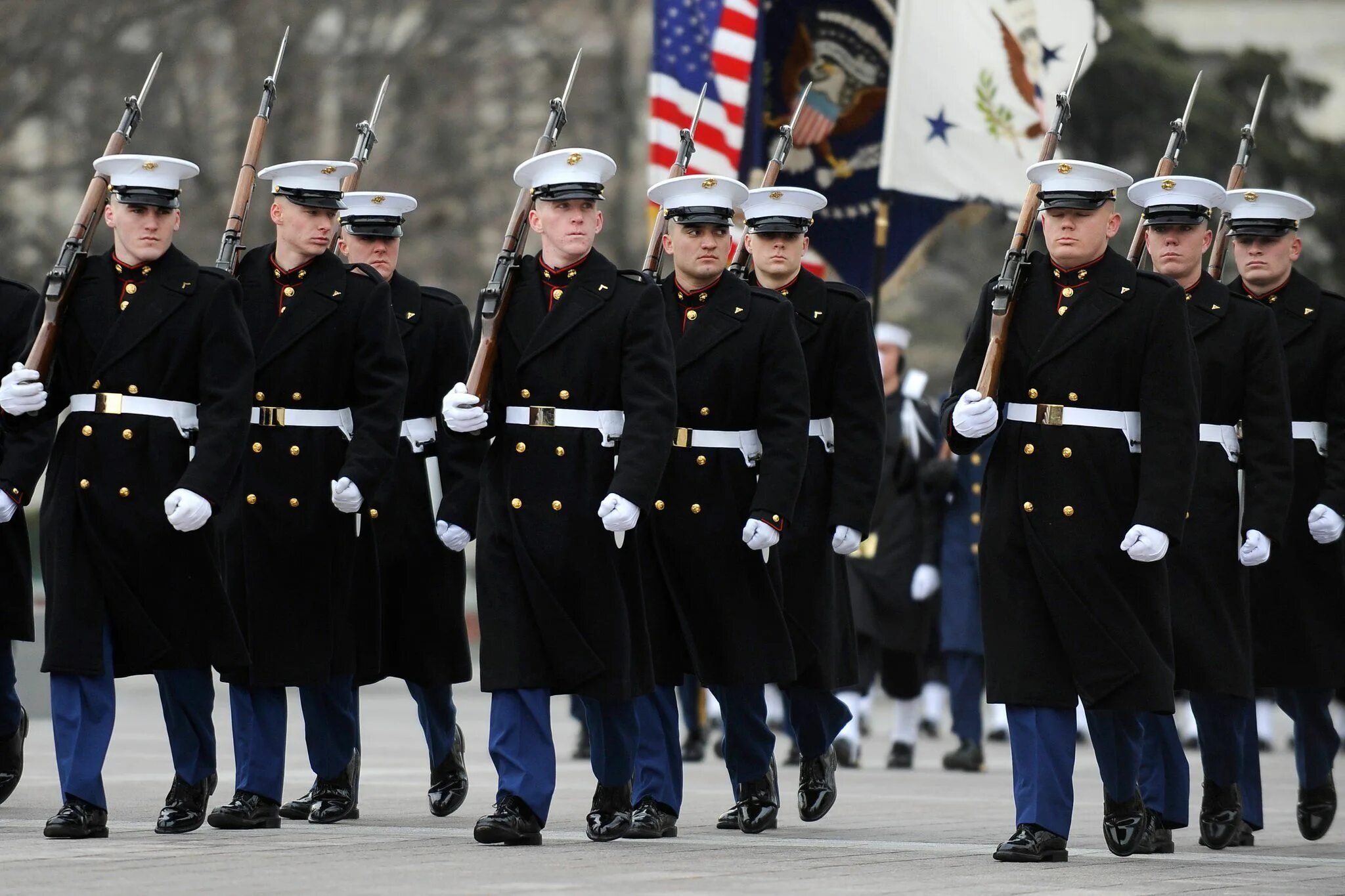 USMC Dress Blue-морские пехотинцы. Морская пехота ВМС США. Военная форма. Американская парадная Военная форма.