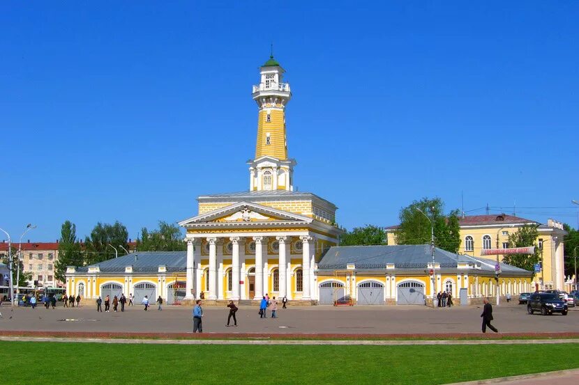 Кострома фото города достопримечательности. Город Кострома пожарная каланча. Пожарная каланча Кострома достопримечательности Костромы. Достопримечательности Костромы пожарная каланча. Кострома достопримечательности Сусанинская площадь.