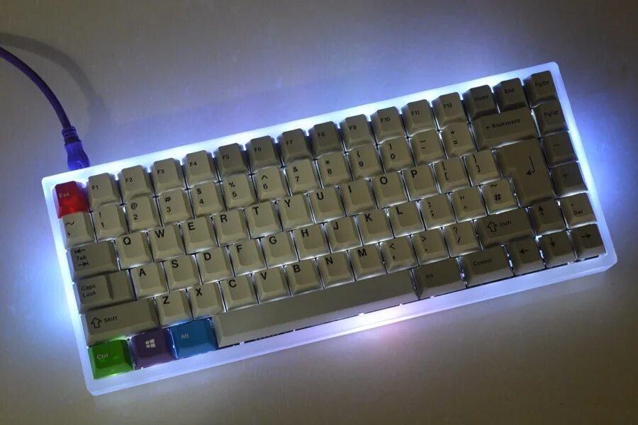 Keyboard string. 75% клава. mechanical keyboard 75. 75 keyboard kit. клавиатура 75 процентов.