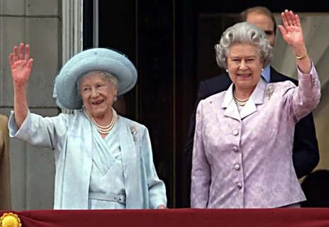 Sister im the queen in this