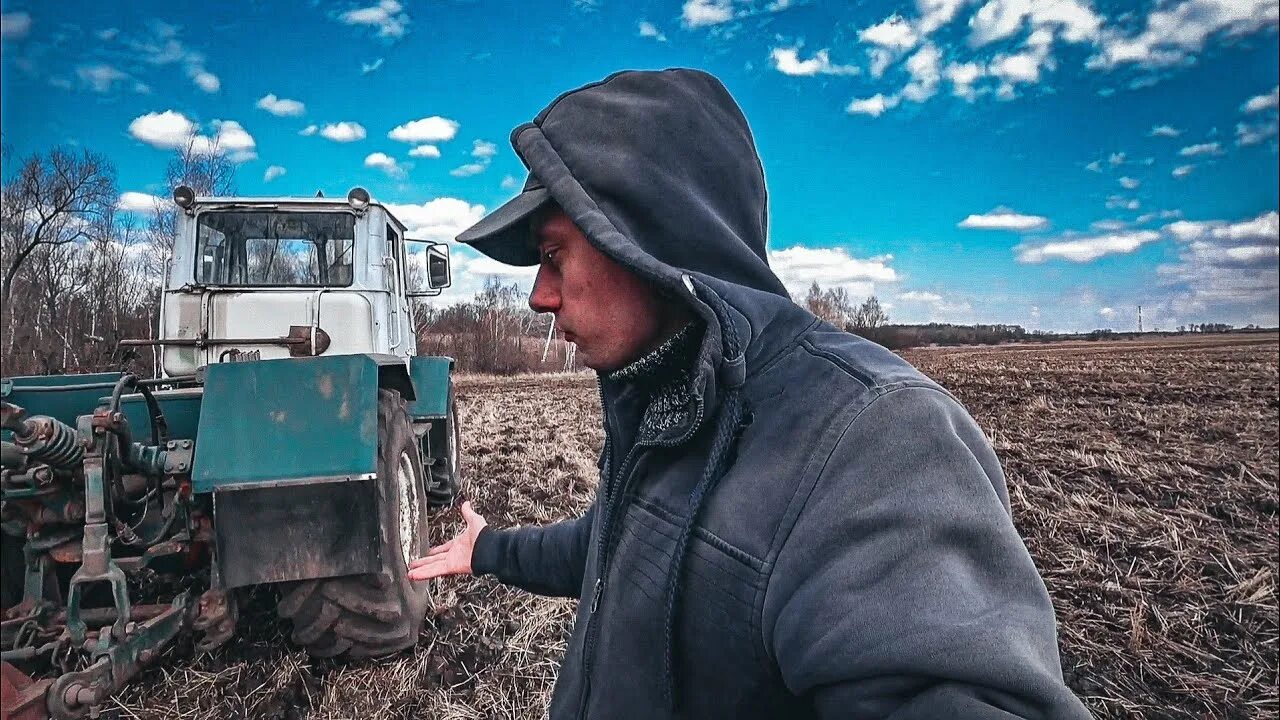 Способы косьбы на тракторе. Ферма аризона рп фон. Как заработать на тракторе. Сколько зарабатывает тракторист. Трактор с деньгами подарок.