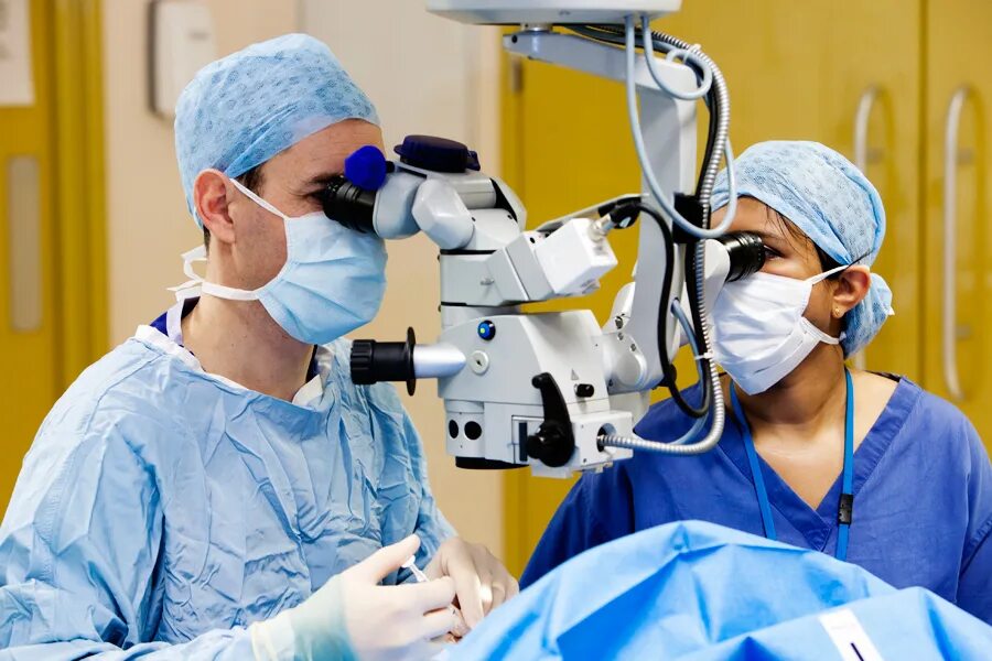 Эффективное лечение катаракты. Офтальмология операции. Микрохирургия катаракты.