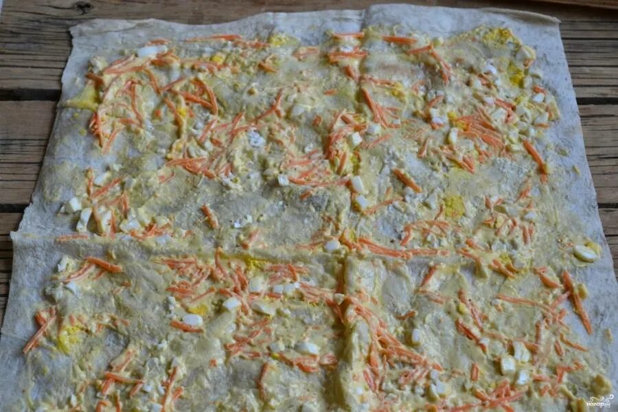 Начинки из корейской моркови. Рулет из лаваша с корейской морковкой. рулетики из лаваша с корейской морковкой. рулет из лаваша с морковью и сыром. начинки для лаваша с морковкой.