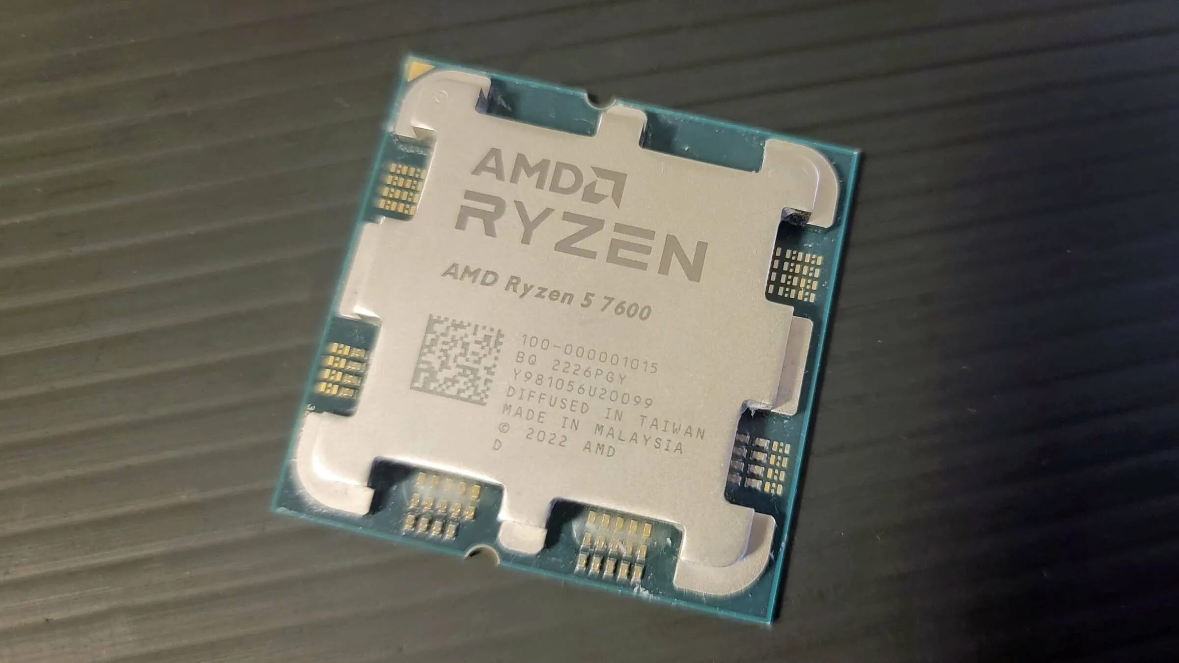 Ryzen 5 7600. AMD 7600. R5 7600. Ryzen 5 7600 что под крышкой.