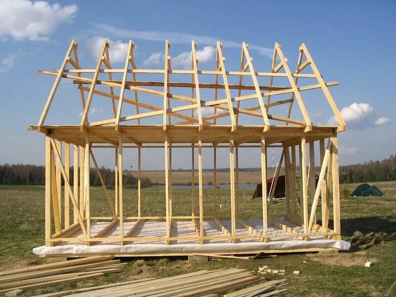 Экодом из соломы и глины. Как построить отель в реальной жизни. Постройка домов. Стройка домов. Каркасные постройки.