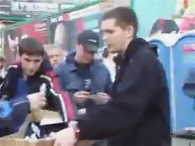 На районе 3 недели