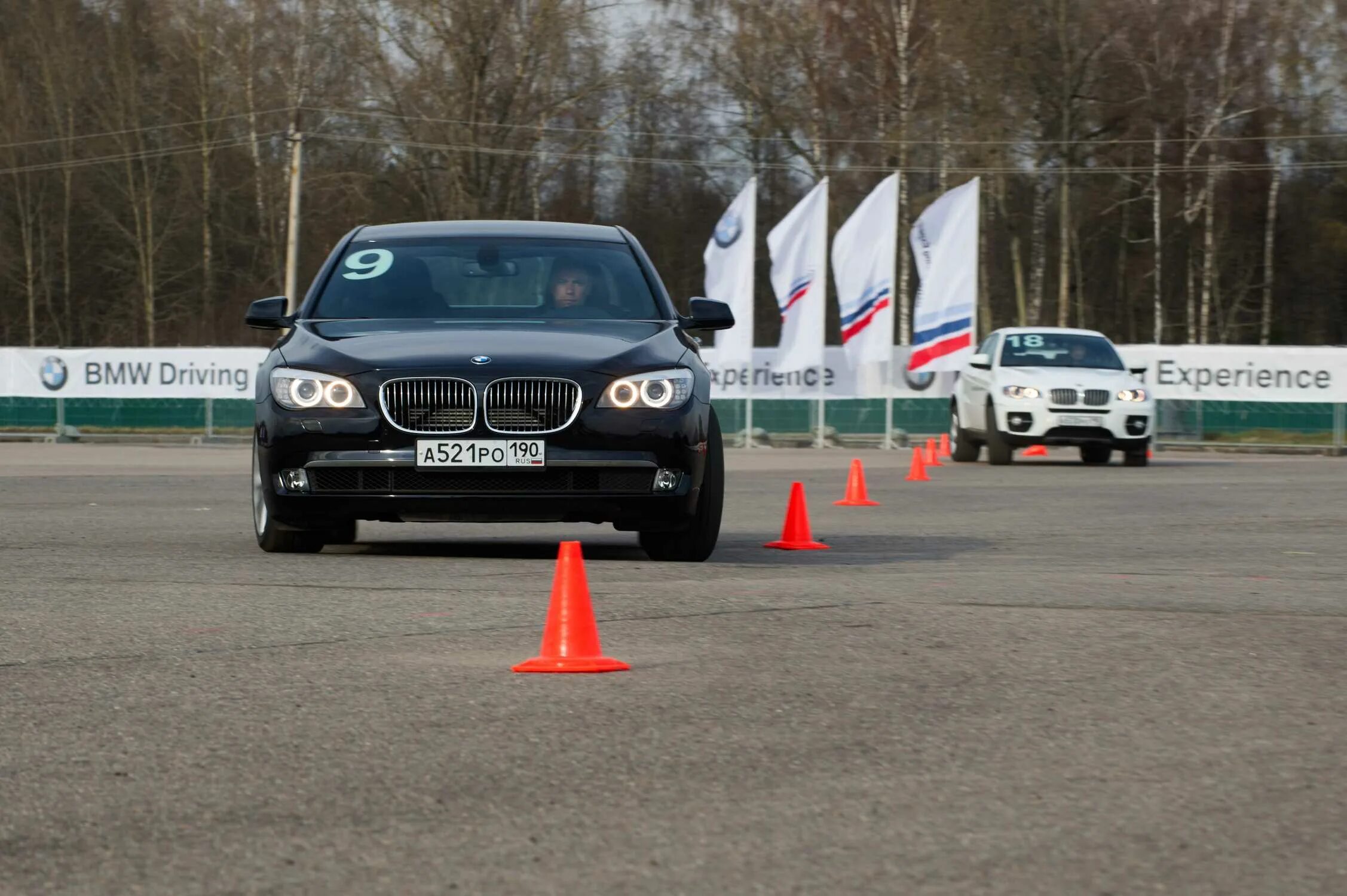 Школа экстремального вождения. Экстремальное вождение bmw. Школа бмв. Bmw drive experience. Школа бмв.