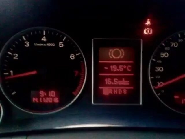 Ошибки ауди а4 б7. Бортовой компьютер ауди а4 б5. audi a4 b6 бортовой компьютер. панель приборов ауди а4 б6. активация бк ауди а4.